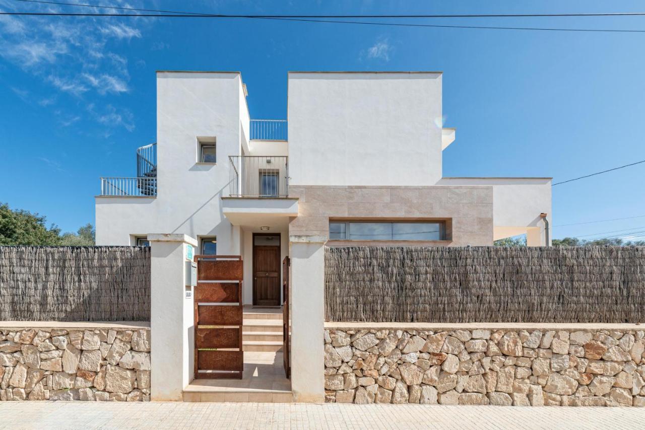 Garlanda 1 Villa Cala Llombards