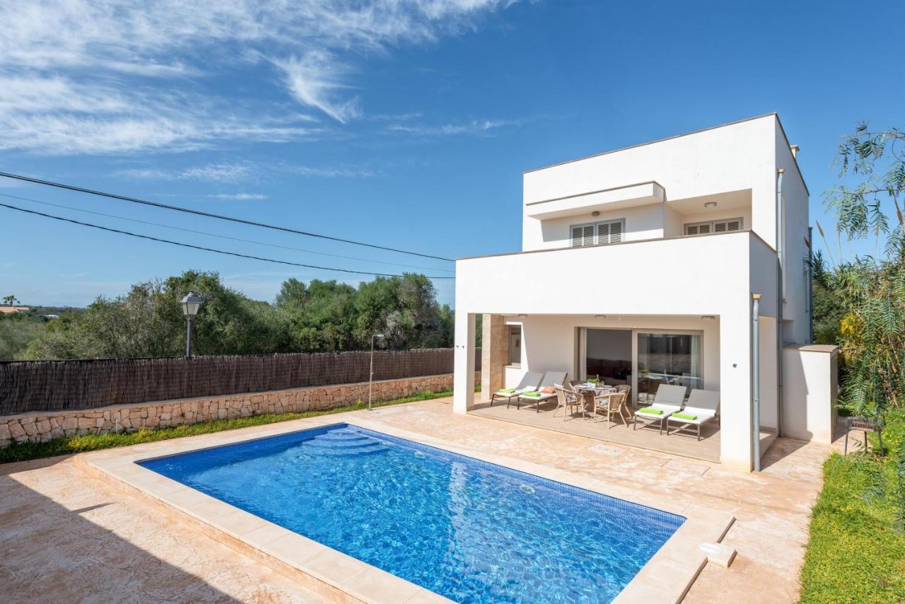 Garlanda 1 * Cala Llombards