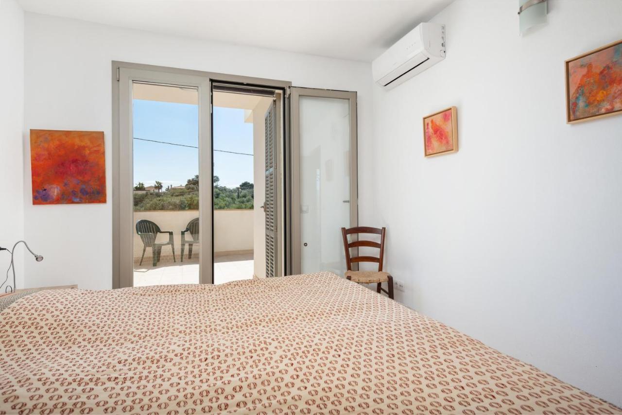 Garlanda 1 Villa
